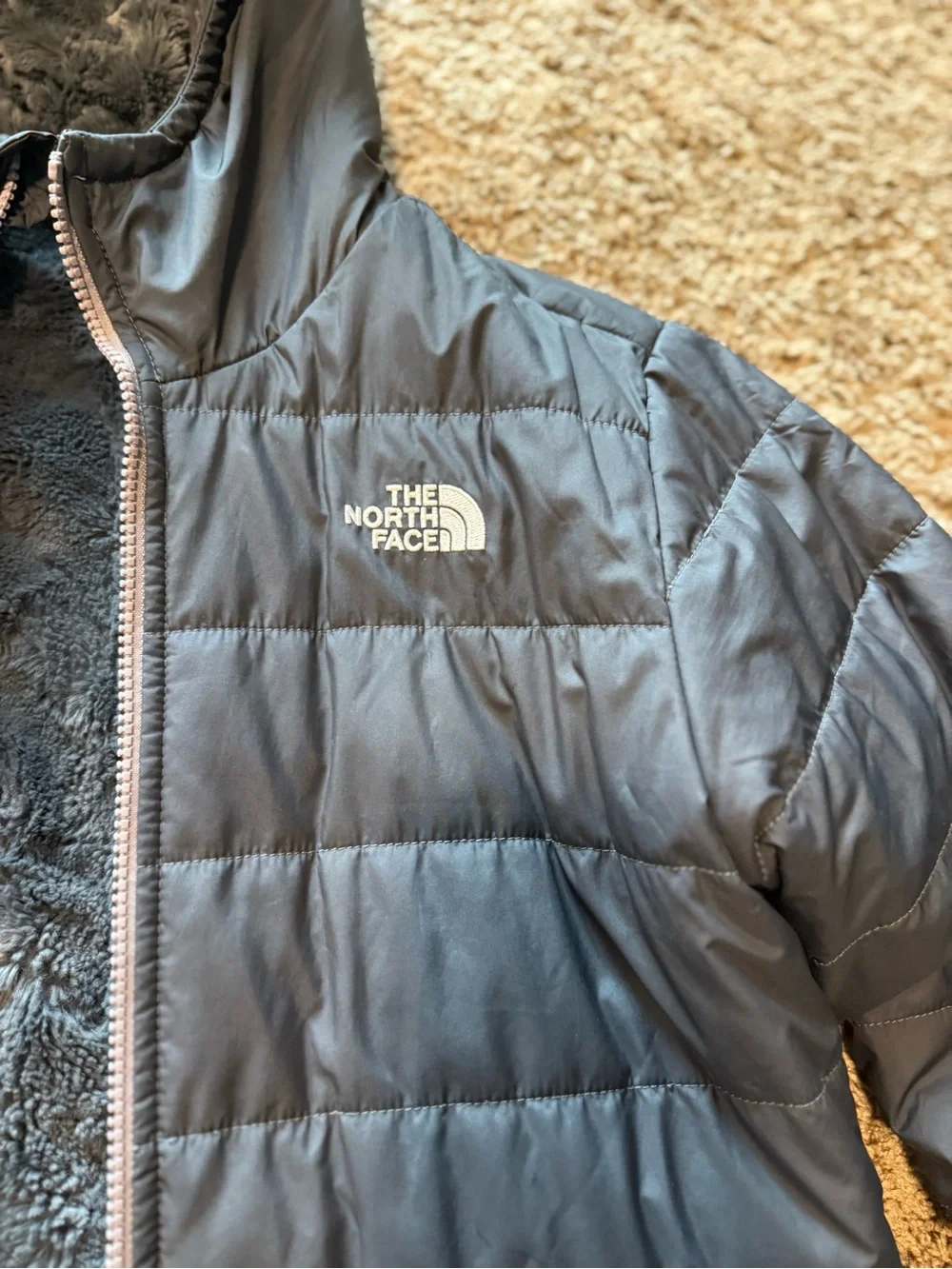 The North Face Girls Hooded Puffer Coat in Charcoal Gray